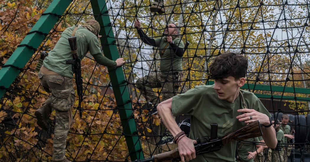 Thursday Briefing: Ukraine Lowers the Draft Age