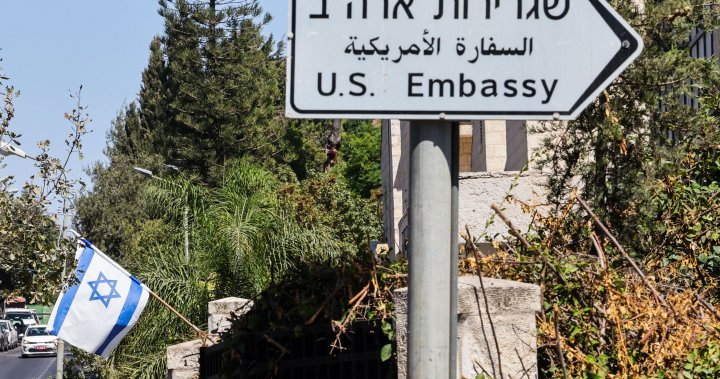 U.S. embassy in Israel restricts travel for employees amid Iran threat – National | Globalnews.ca