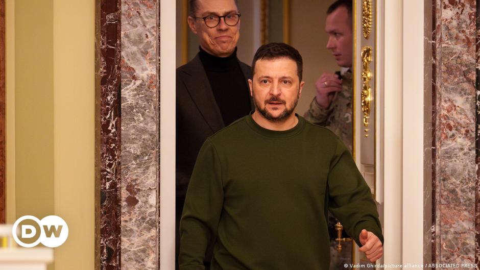 Ukraine: Zelenskyy urges for more aid amid Kharkiv bombing – DW – 04/08/2024