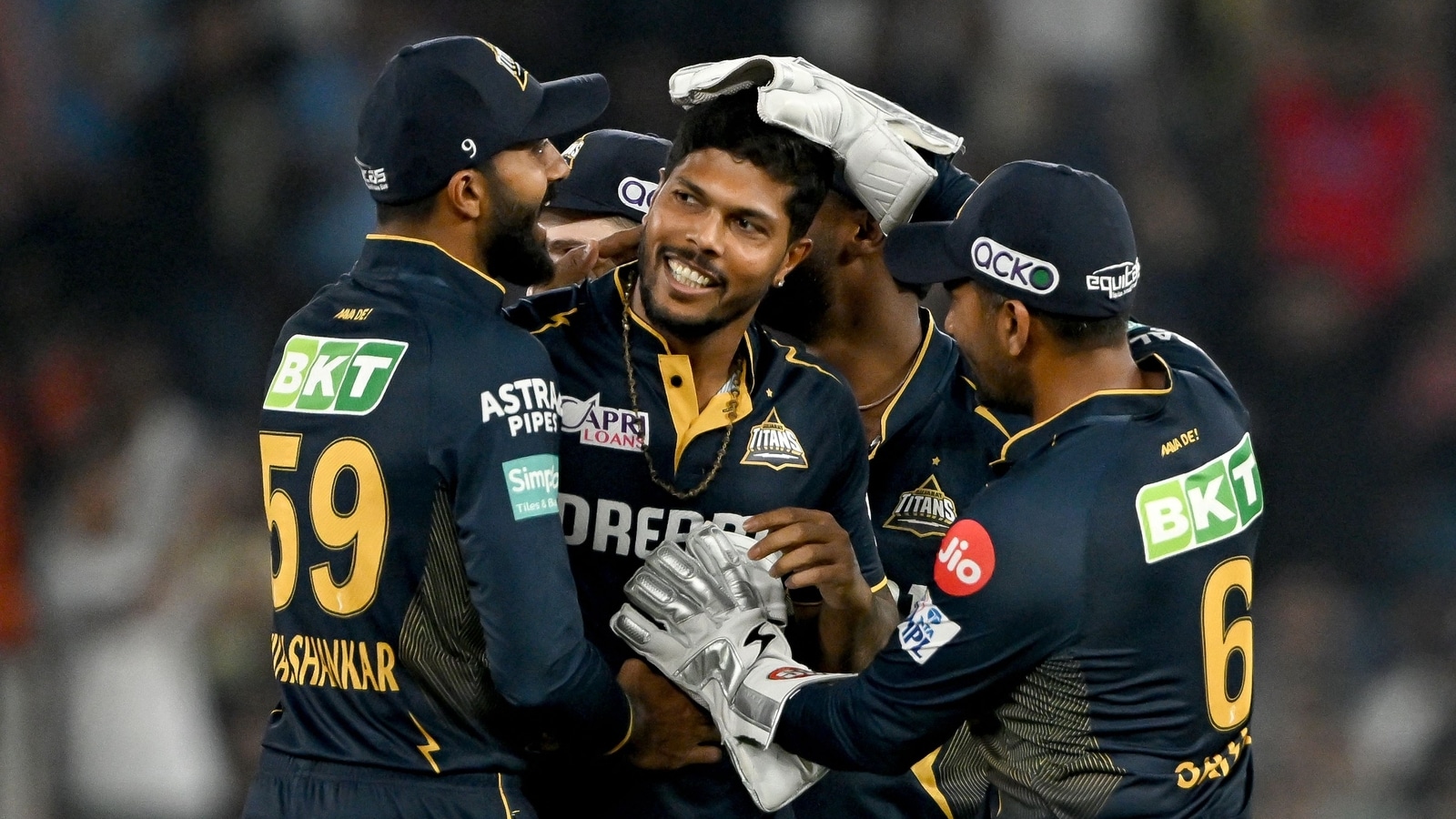 Umesh Yadav surpasses Bravo, overtakes Sunil Narine to create impressive IPL bowling record during GT vs PBKS match