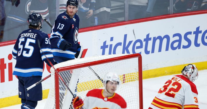 Vilardi pots hat trick, Jets clinch playoff spot with 5-2 win over Flames – Winnipeg | Globalnews.ca