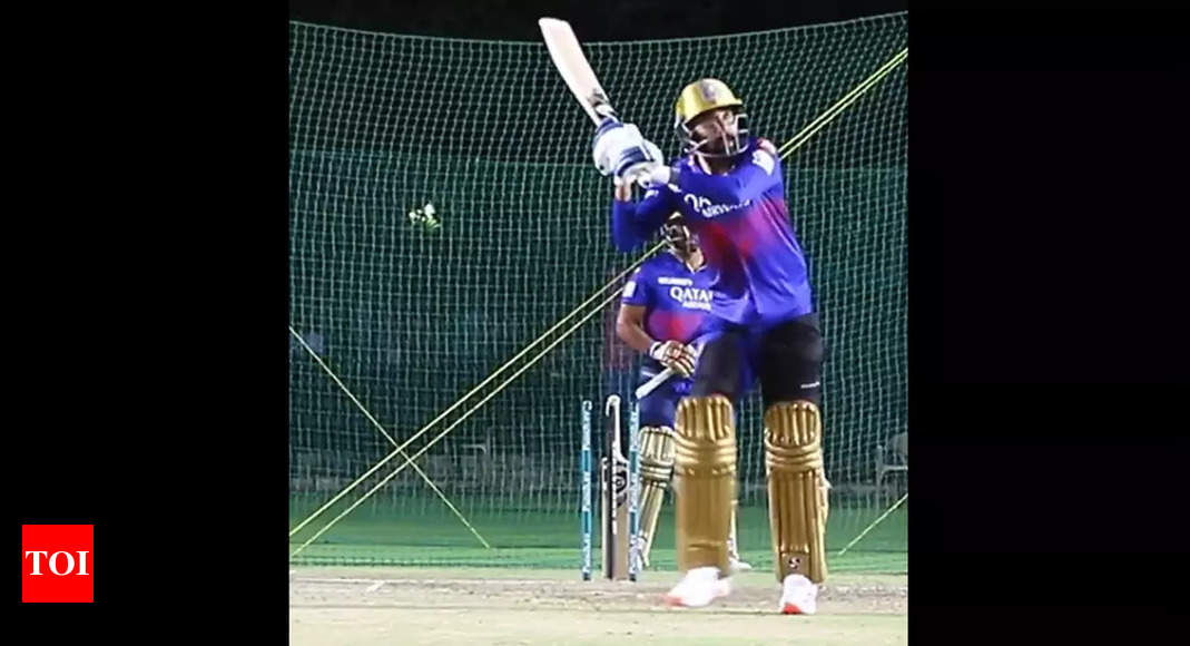Watch: '16 ki average hai, dekhte hain' - 'Miyan' Mohammed Siraj nails it in RCB batting practice | Cricket News - Times of India