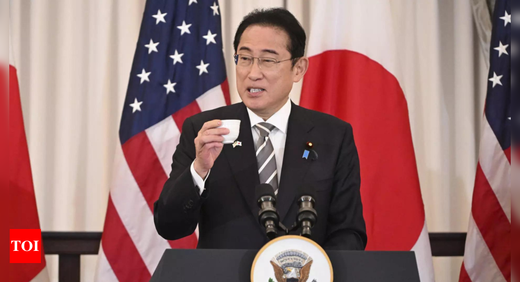 ‘World needs US to….’: Japanese PM Kishida urges US to overcome ‘self doubt’ about global leadership – Times of India